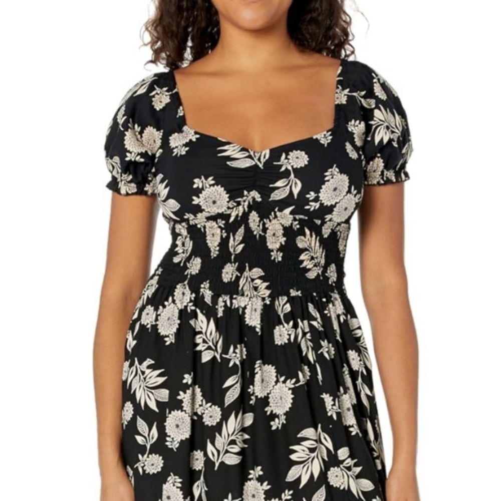 Angie Black And Cream Floral Sweetheart Neckline Tiered Smocked Dress - Large